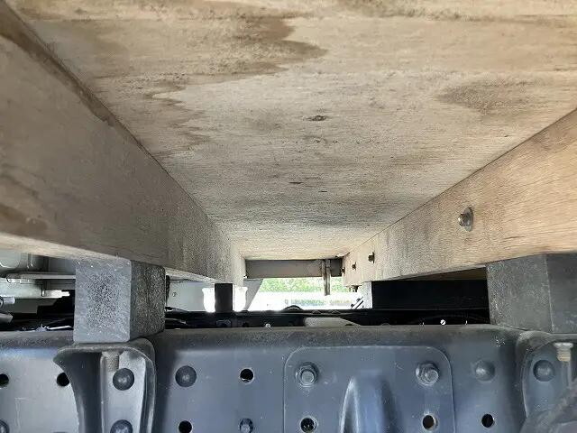 三菱ふそうキャンターダブルキャブ（Wキャブ）小型（2t・3t）[写真16]