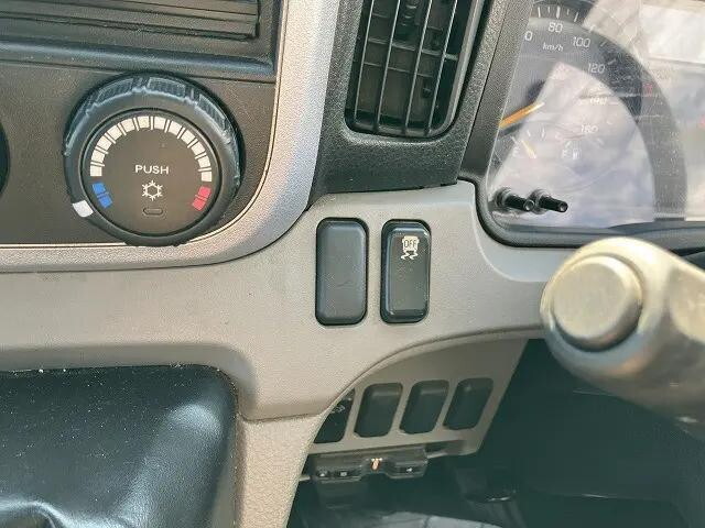 三菱ふそうキャンターダブルキャブ（Wキャブ）小型（2t・3t）[写真24]