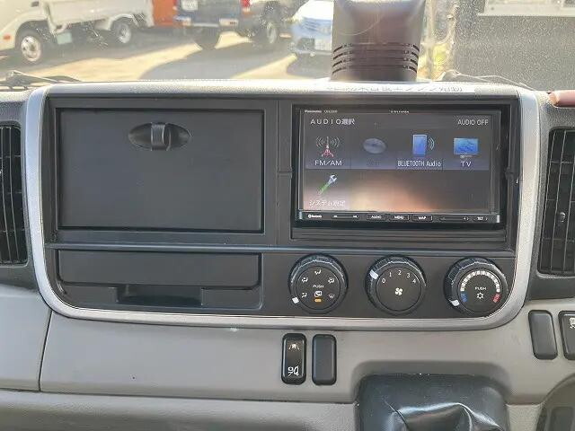 三菱ふそうキャンターダブルキャブ（Wキャブ）小型（2t・3t）[写真27]