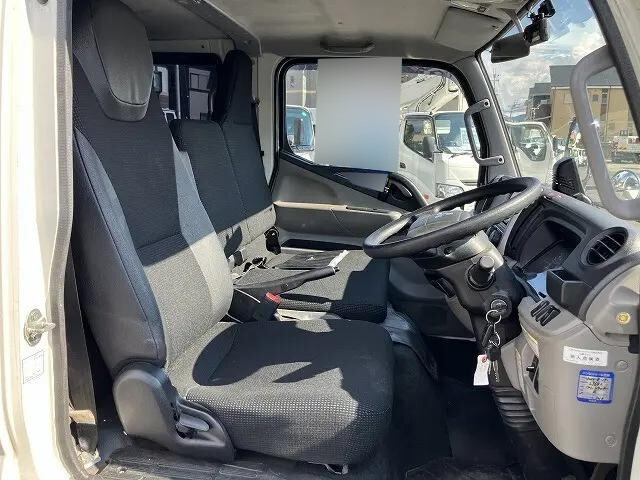 三菱ふそうキャンターダブルキャブ（Wキャブ）小型（2t・3t）[写真30]