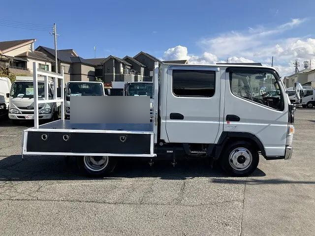 三菱ふそうキャンターダブルキャブ（Wキャブ）小型（2t・3t）[写真08]
