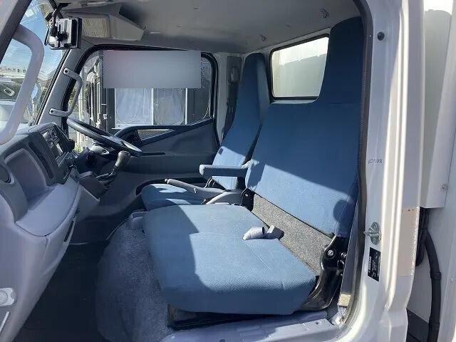 三菱ふそうキャンター冷凍車（冷蔵車）小型（2t・3t）[写真26]