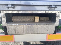 いすゞエルフクレーン4段小型（2t・3t）[写真19]