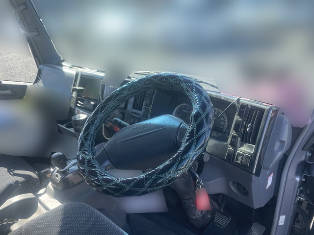 いすゞエルフクレーン4段小型（2t・3t）[写真32]