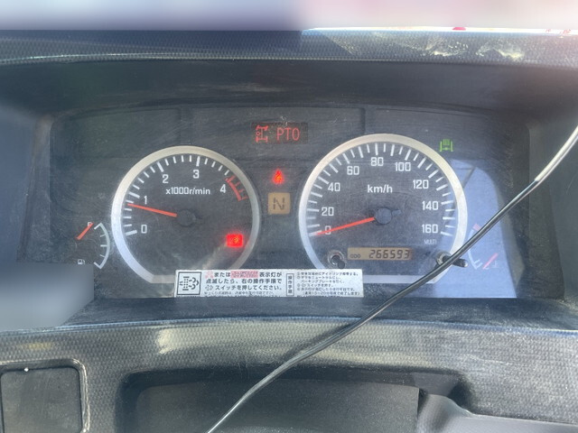 いすゞエルフクレーン4段小型（2t・3t）[写真35]