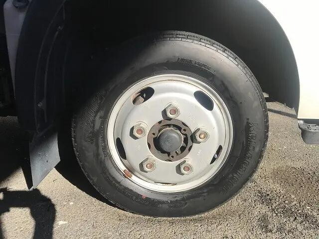 日野デュトロ平ボディ小型（2t・3t）[写真17]