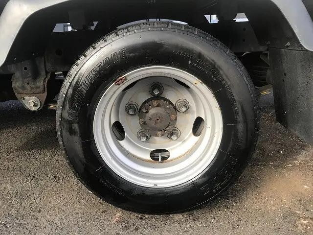 日野デュトロ平ボディ小型（2t・3t）[写真19]