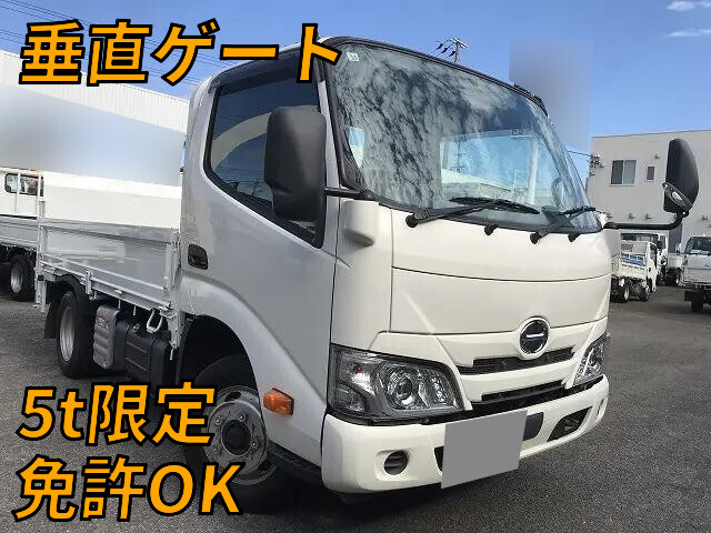 日野デュトロ平ボディ小型（2t・3t）[写真01]