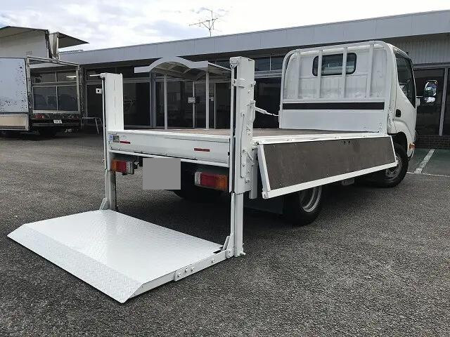 日野デュトロ平ボディ小型（2t・3t）[写真11]