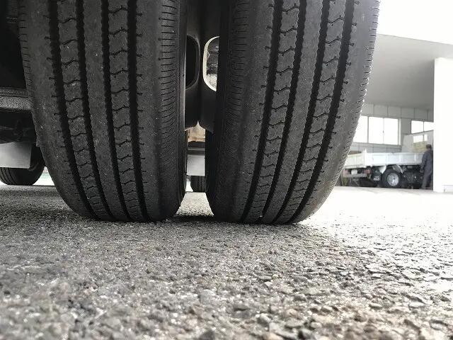 日野デュトロ平ボディ小型（2t・3t）[写真28]