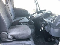 いすゞエルフダブルキャブ（Wキャブ）小型（2t・3t）[写真24]