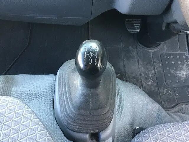 いすゞエルフダブルキャブ（Wキャブ）小型（2t・3t）[写真35]