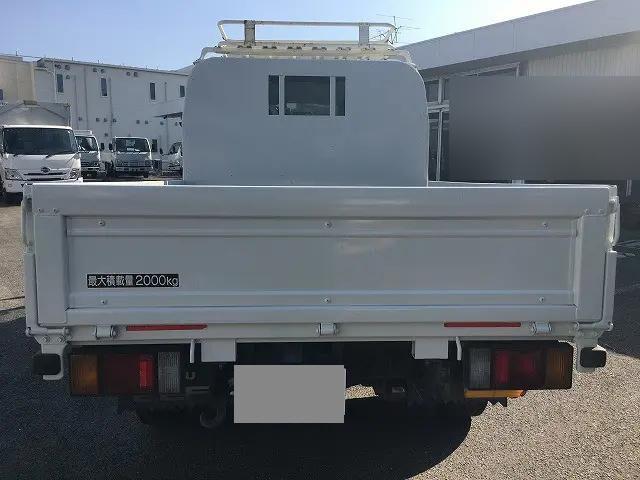 いすゞエルフダブルキャブ（Wキャブ）小型（2t・3t）[写真08]