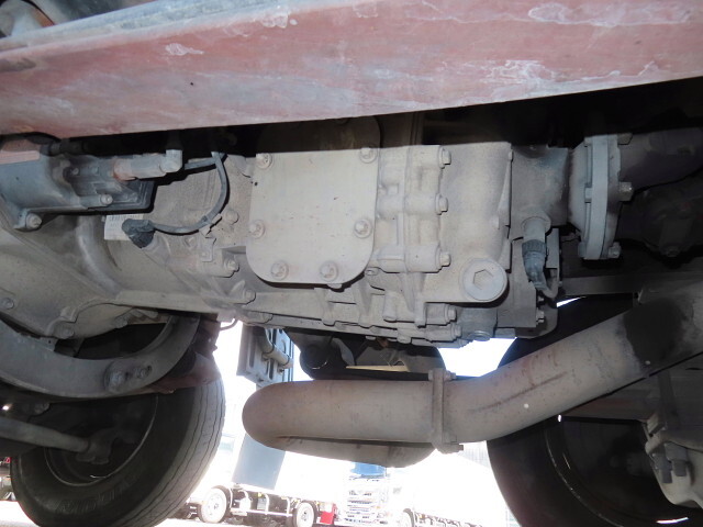 三菱ふそうスーパーグレートアルミウイング大型（10t）[写真10]