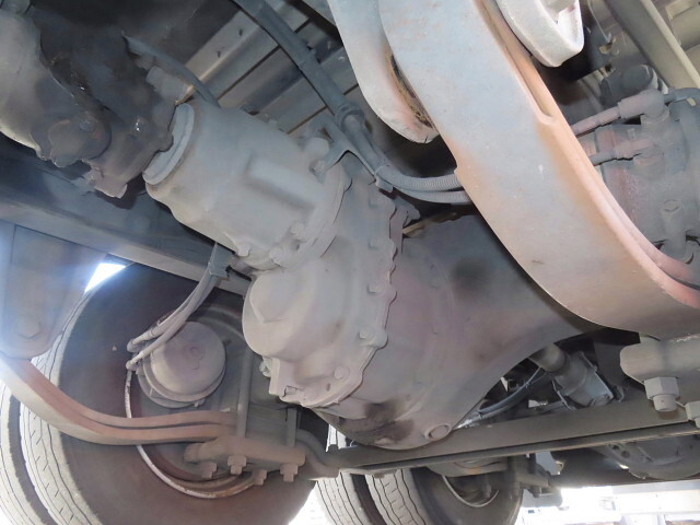 三菱ふそうスーパーグレートアルミウイング大型（10t）[写真11]