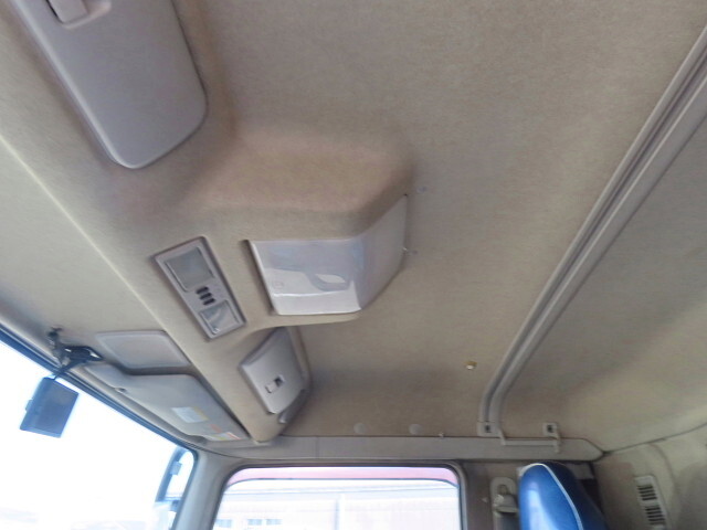 三菱ふそうスーパーグレートアルミウイング大型（10t）[写真24]