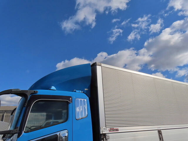 三菱ふそうスーパーグレートアルミウイング大型（10t）[写真33]