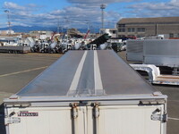 三菱ふそうスーパーグレートアルミウイング大型（10t）[写真09]