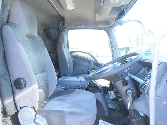 いすゞフォワードアルミブロック中型（4t）[写真17]