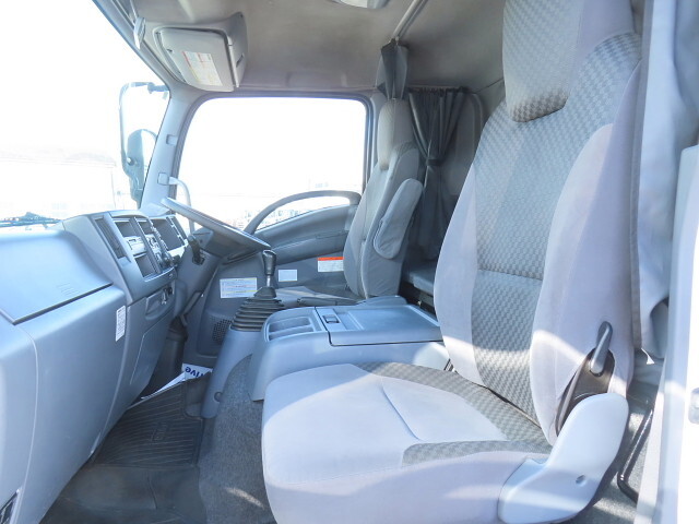 いすゞフォワードアルミブロック中型（4t）[写真18]