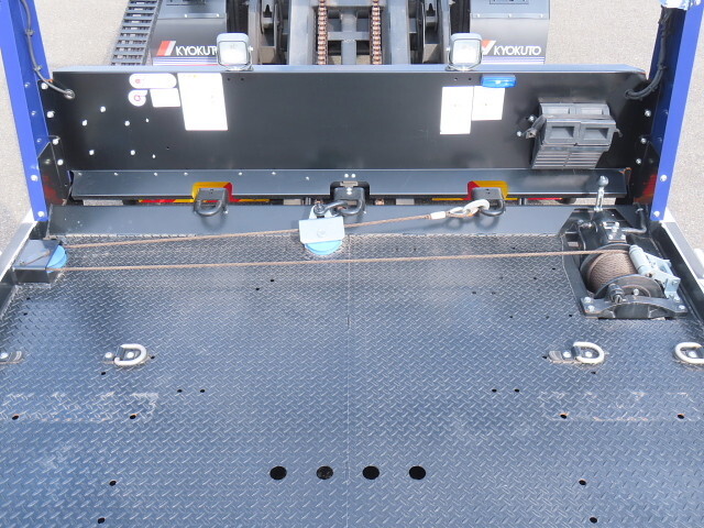 三菱ふそうキャンターセーフティローダー小型（2t・3t）[写真32]