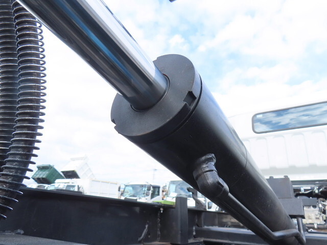 三菱ふそうキャンターセーフティローダー小型（2t・3t）[写真36]