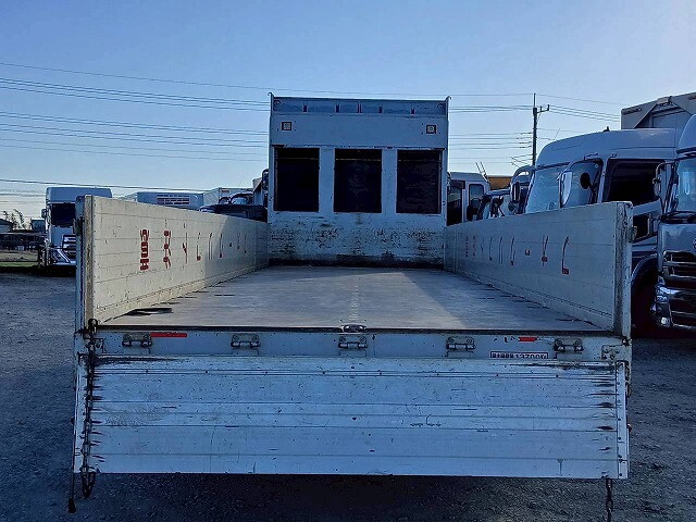 いすゞギガアルミブロック大型（10t）[写真10]