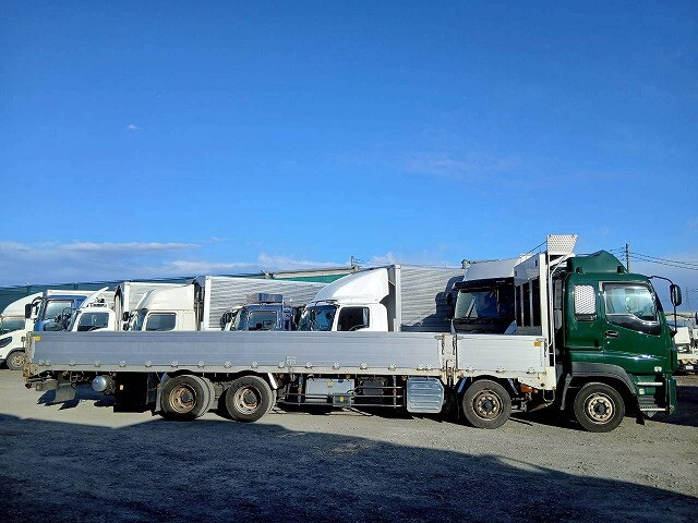 いすゞギガアルミブロック大型（10t）[写真13]