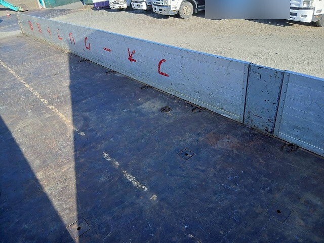 いすゞギガアルミブロック大型（10t）[写真08]