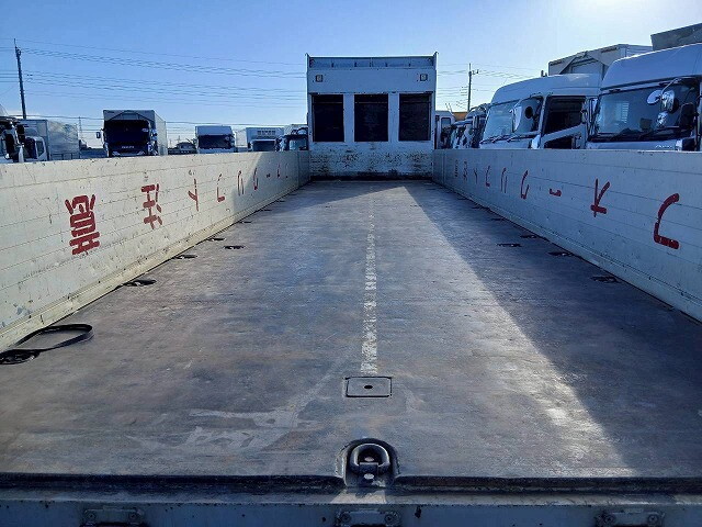 いすゞギガアルミブロック大型（10t）[写真09]