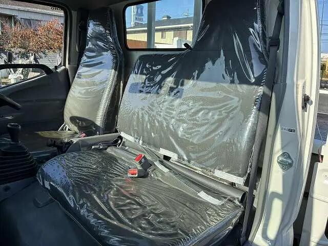 日野デュトロ平ボディ小型（2t・3t）[写真19]