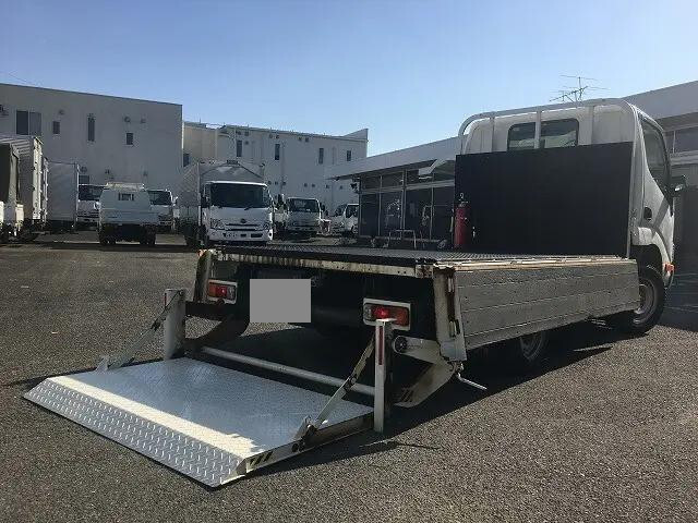トヨタトヨエース平ボディ小型（2t・3t）[写真11]