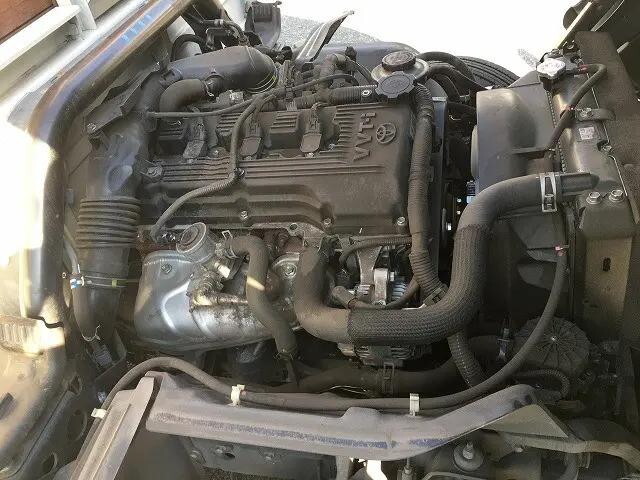 トヨタトヨエース平ボディ小型（2t・3t）[写真16]