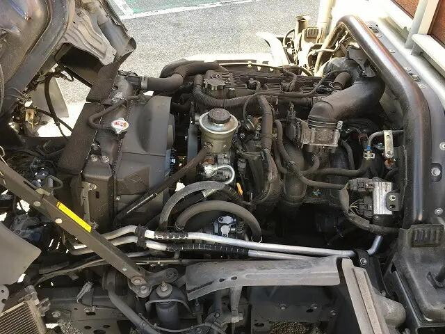 トヨタトヨエース平ボディ小型（2t・3t）[写真17]