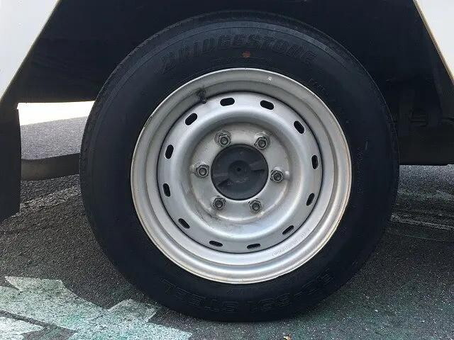 トヨタトヨエース平ボディ小型（2t・3t）[写真28]