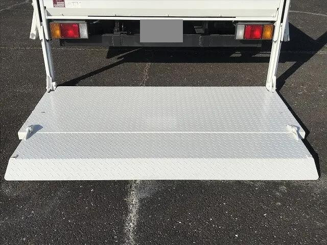 いすゞエルフ平ボディ小型（2t・3t）[写真13]