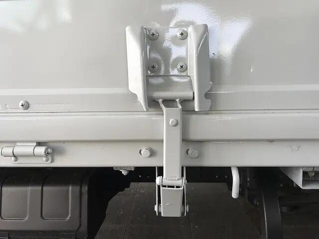 いすゞエルフ平ボディ小型（2t・3t）[写真23]