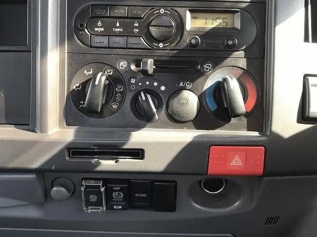 いすゞエルフ平ボディ小型（2t・3t）[写真28]