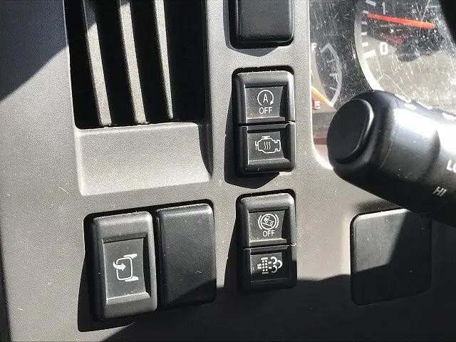 いすゞエルフ平ボディ小型（2t・3t）[写真30]