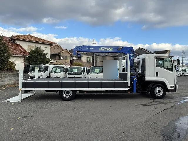 いすゞフォワードクレーン5段中型（4t）[写真10]