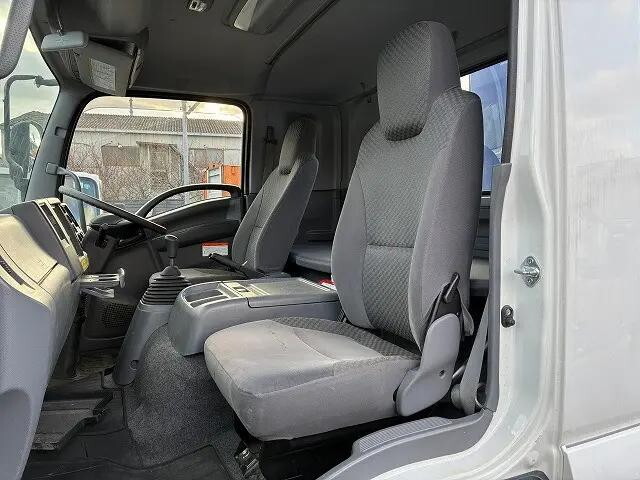 いすゞフォワードクレーン5段中型（4t）[写真23]