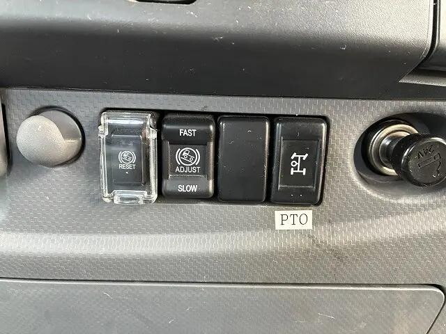 いすゞフォワードクレーン5段中型（4t）[写真31]