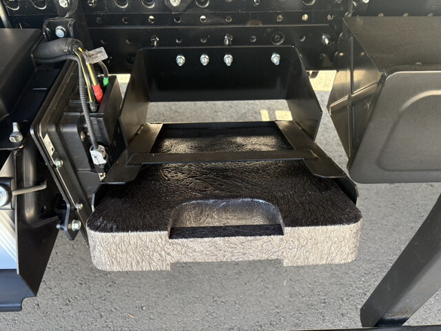 三菱ふそうキャンタークレーン4段小型（2t・3t）[写真23]