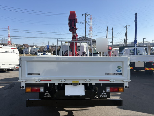 三菱ふそうキャンタークレーン4段小型（2t・3t）[写真08]