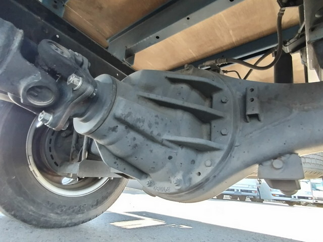 日野デュトロ平ボディ小型（2t・3t）[写真16]