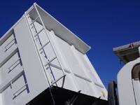 いすゞフォワード深ダンプ（土砂禁ダンプ）中型（4t）[写真12]