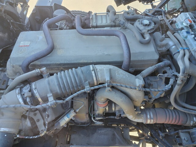 日野プロフィアトレーラーヘッド（トラクターヘッド）大型（10t）[写真13]