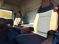 日野プロフィアトレーラーヘッド（トラクターヘッド）大型（10t）[写真19]