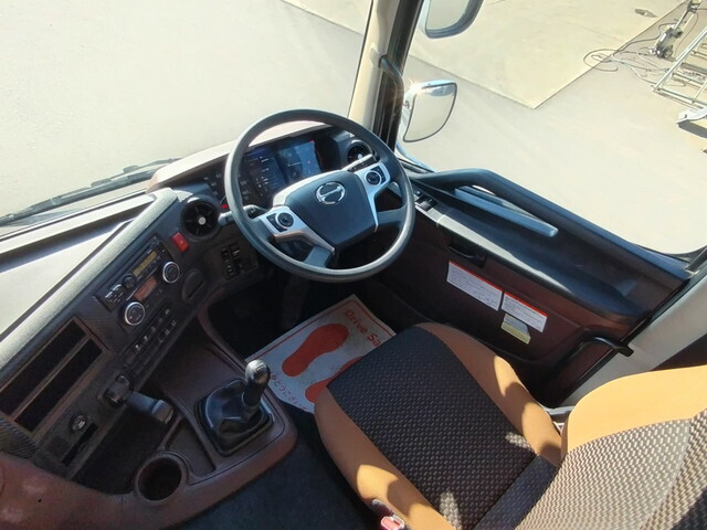 日野プロフィアトレーラーヘッド（トラクターヘッド）大型（10t）[写真19]