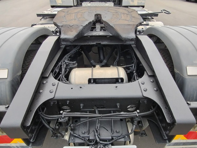 日野プロフィアトレーラーヘッド（トラクターヘッド）大型（10t）[写真06]